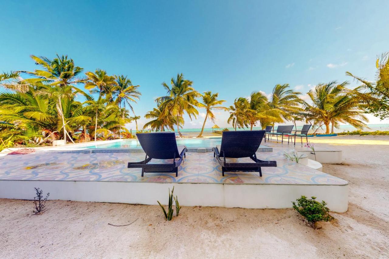 Blue Water Beach Villas Сан-Педро Экстерьер фото