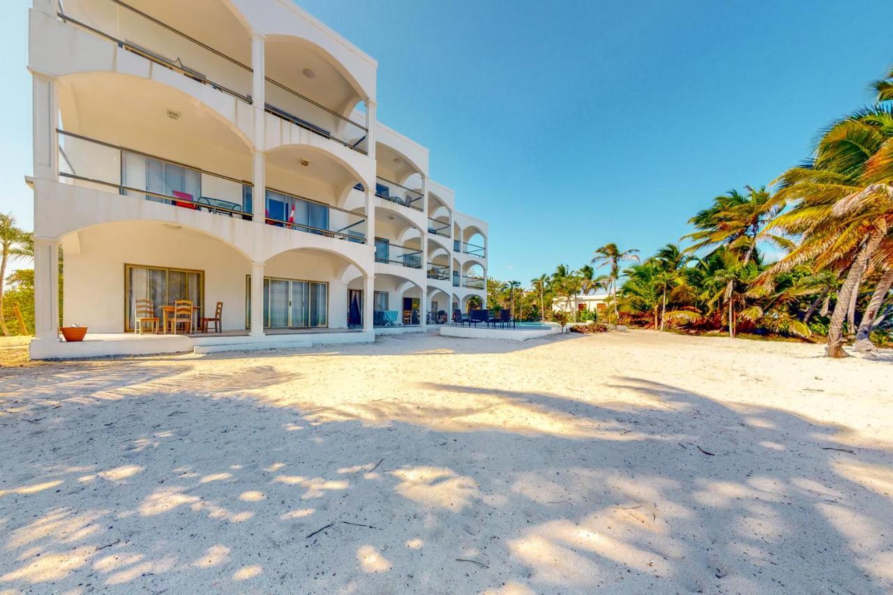 Blue Water Beach Villas Сан-Педро Экстерьер фото